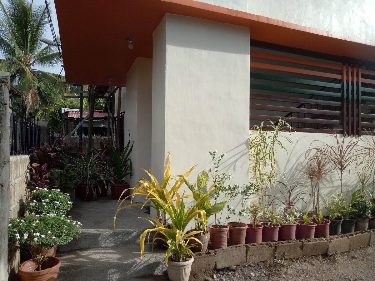 JMP Hostel Coron Buitenkant foto