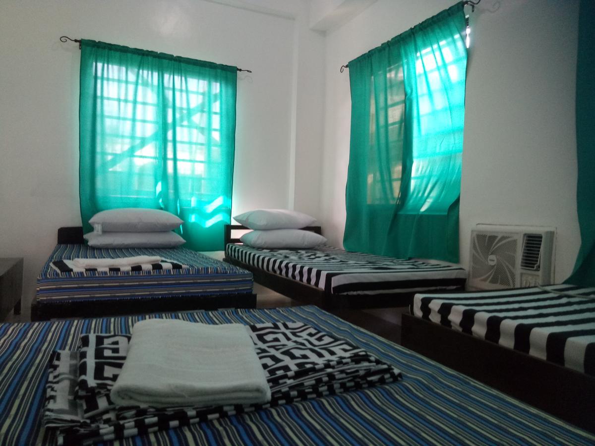 JMP Hostel Coron Buitenkant foto